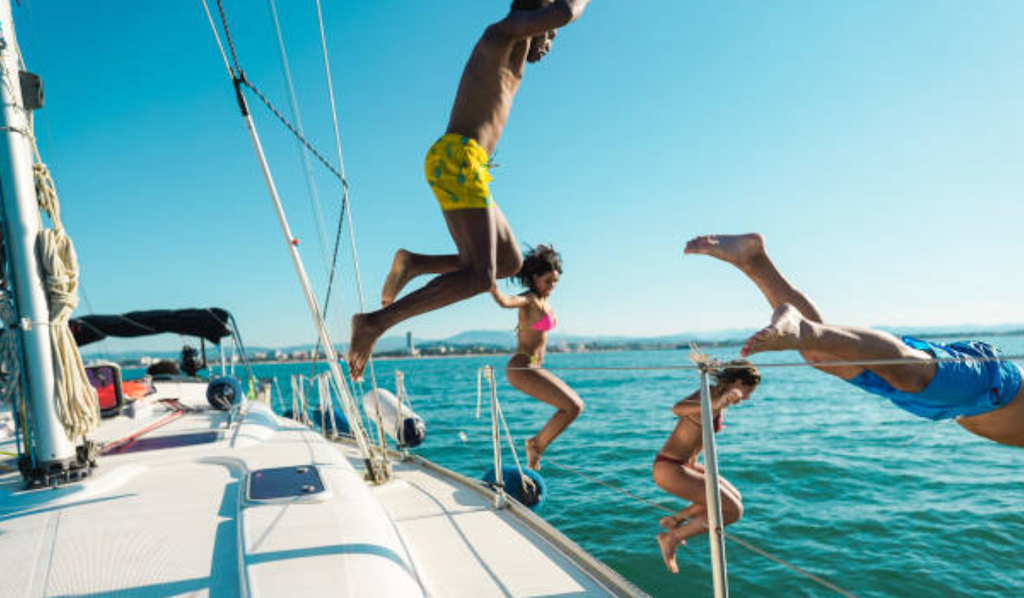 ¿Cómo preparar tu cuerpo para el verano? Practica ejercicio con regularidad, alimentación equilibrada, duerme 8 horas al día, cuida tu piel y sobre todo motivación y siempre tener una mentalidad positiva